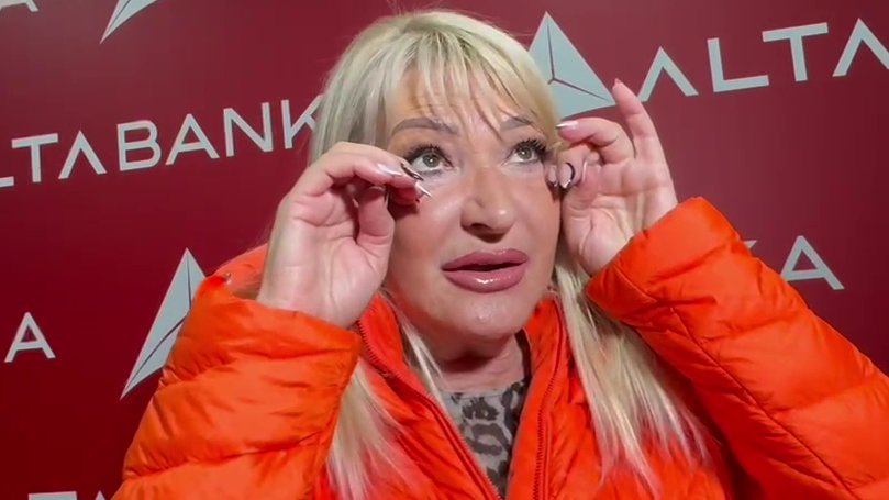 GOCA LAZAREVIĆ PROGOVORILA O NEPRIJATNOSTI NA NASTUPU: Pevačica otkrila šta se dogodilo tokom svadbe, a njena reakcija iznenadila sve (FOTO) – neprijatnost na nastupu