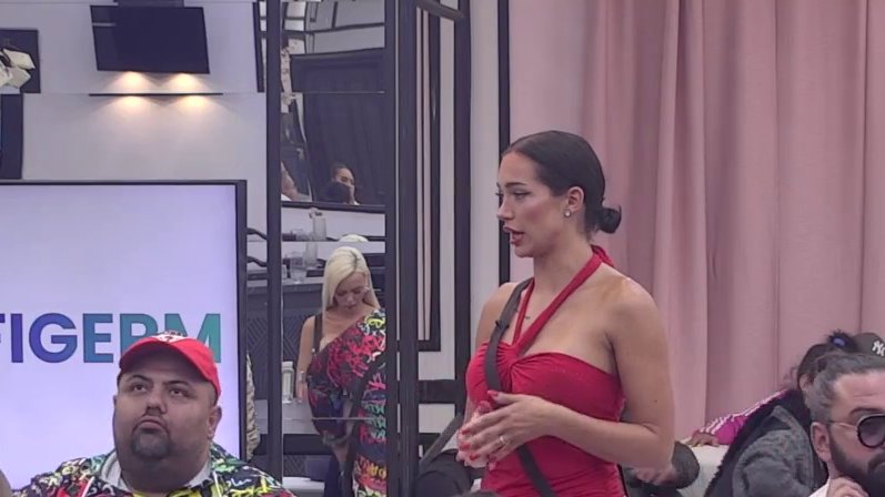 MASKE PADAJU U ELITI: Burek otkrio kome pripada Laurino srce, a ukućani ne prestaju da komentarišu (VIDEO)