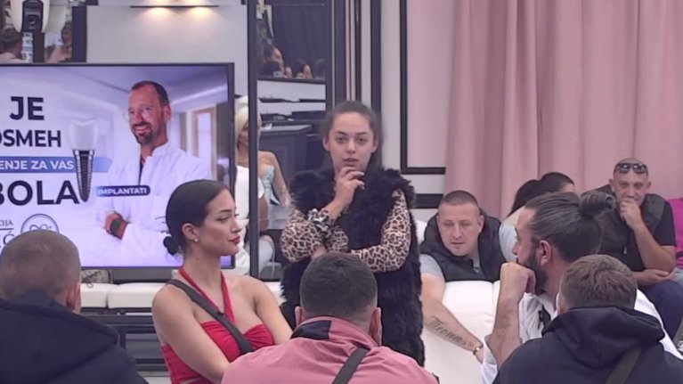 RADA JOVANOVIĆ OTKRILA PRAVI RECEPT ZA ZAVOĐENJE: Laura dobila direktan savet u Beloj kući, zadrugari nisu ostali ravnodušni (VIDEO) – zavođenje u Eliti