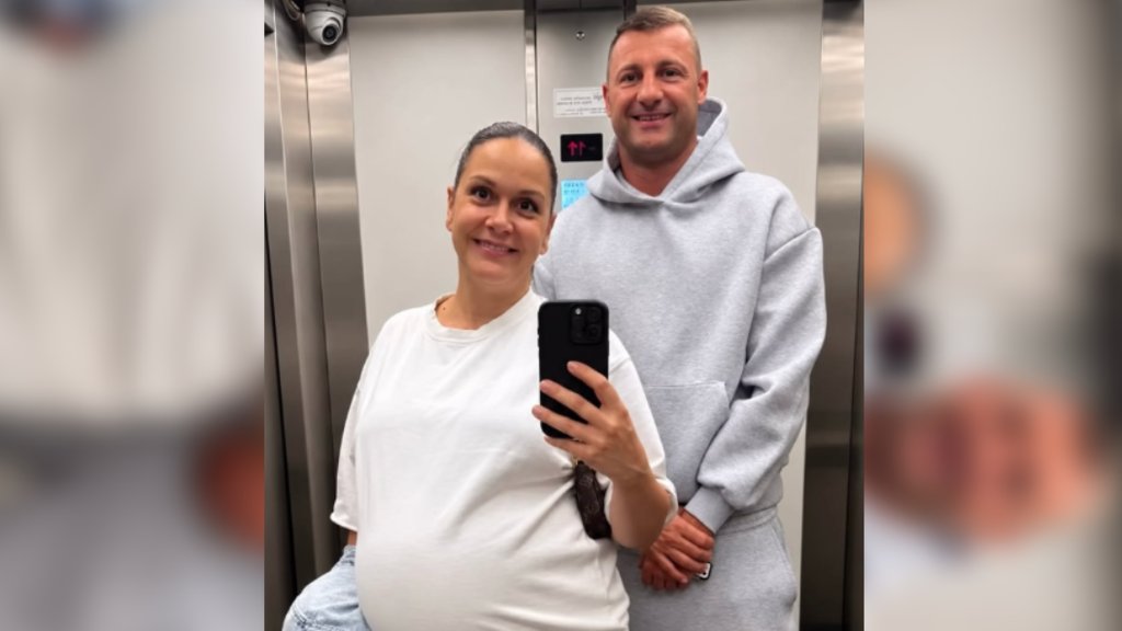 PREOKRET U ŽIVOTU SILVIJE NEDELJKOVIĆ: Nekadašnja zvezda danas postala mama blizanaca, evo šta je prethodilo ovoj sreći (FOTO)