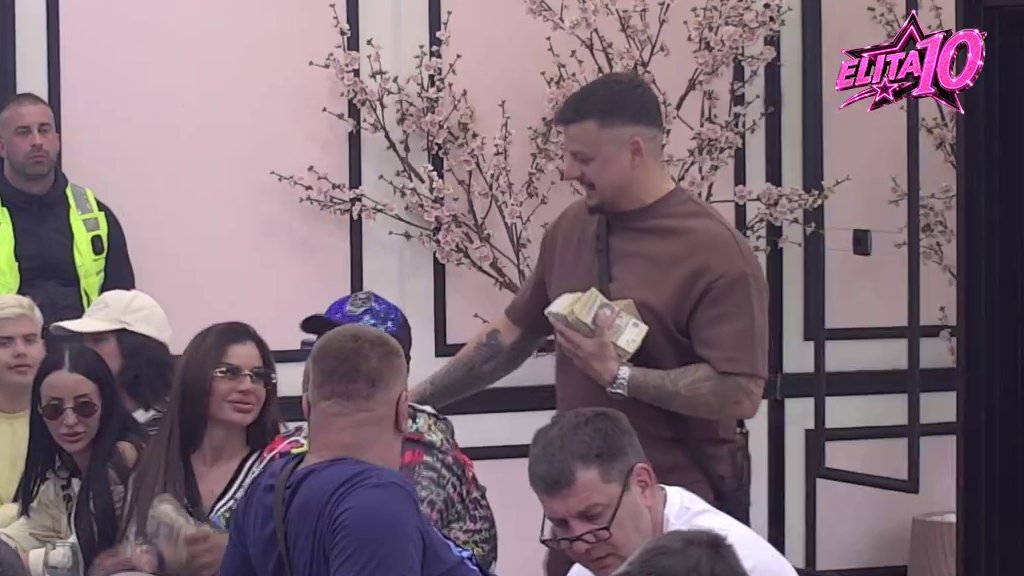 TERZA SE NAJAVLJUJE PODELOM BUDŽETA: Pred svima šaljivo prozvao Đoleta, smeh odjeknuo Belom kućom (VIDEO)