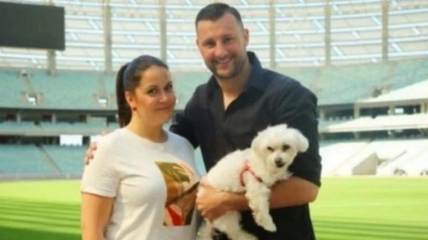 VELIKA ŽIVOTNA POBEDA SILVIJE NEDELJKOVIĆ: Pevačica postala mama blizanaca posle 17 godina borbe (FOTO) – porodila se Silvija Nedeljković