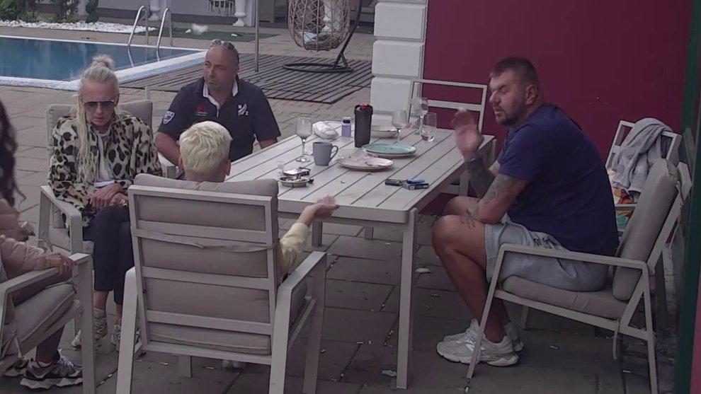 ŽESTOKA RASPRAVA NA IMANJU: Uroš Stanić sasuo Janjušu istinu u lice, a onda usledile teške uvrede (VIDEO) – sukob Uroša Stanića i Janjuša