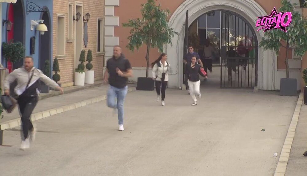 PREOKRET U BELOJ KUĆI: Prodavnica konačno otvorena, svi pojurili po zalihe – Odabrani imaju prednost (VIDEO) – prodavnica u Eliti