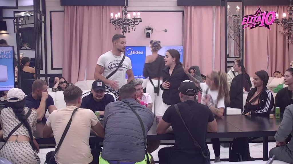 SUKOB ZA CRNIM STOLOM U ELITI: Jovana Kosovac i Dalibor Zarić u žestokoj raspravi, padale teške reči pred svima (VIDEO)