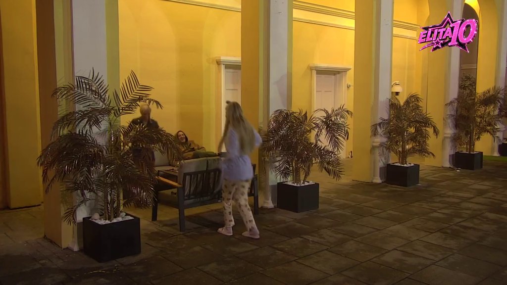 ŽURKA PRE GLAVNE ŽURKE U BELOJ KUĆI: Aneli i Jasenka zaplesale uz Karleušin hit, atmosfera se usijala (VIDEO) – žurka pre žurke