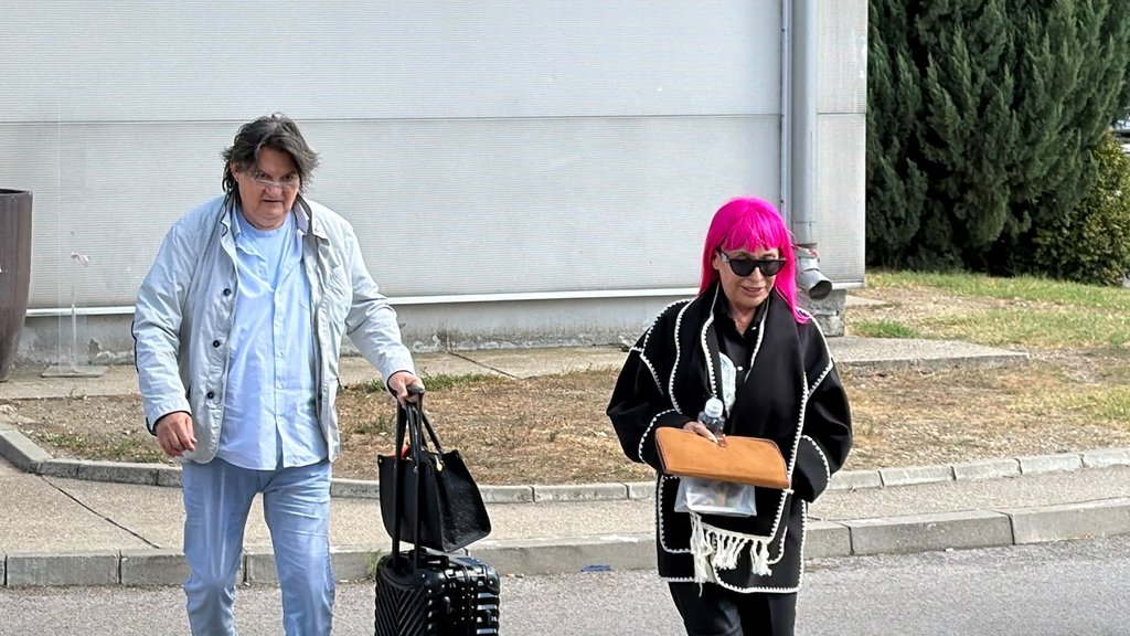 UVEK ZAJEDNO PRED REFLEKTORIMA: Zorica Brunclik i Kemiš stigli na Pinkove zvezde, svi pogledi uprti u njih (FOTO) – Zorica Brunclik Pinkove zvezde