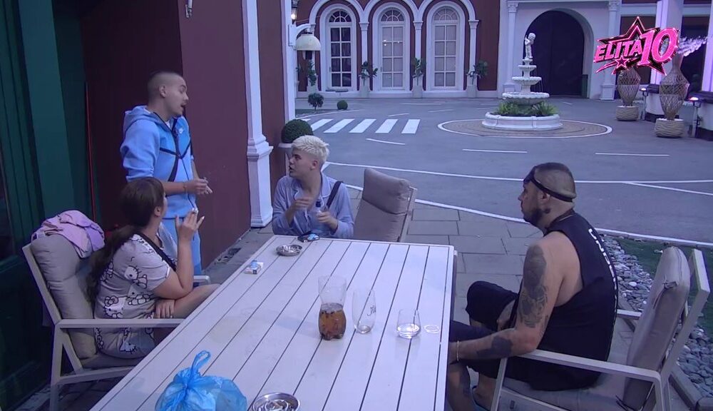 DAČA OTKRIO SVE O POGLEDAIMA ANELI KA CARU: Zadrugar napisao poruku na stolu, reakcije u Beloj kući ne prestaju (VIDEO) – pogledi Aneli ka Caru