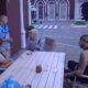 DAČA OTKRIO SVE O POGLEDAIMA ANELI KA CARU: Zadrugar napisao poruku na stolu, reakcije u Beloj kući ne prestaju (VIDEO) – pogledi Aneli ka Caru