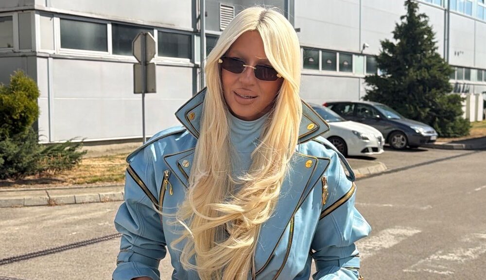 KARLEUŠA PONOVO UDARILA NA DESINGERICU: Progovorila o mlađem momku i otkrila zašto piletinu ne jede (FOTO) (VIDEO) – Karleuša Desingerica