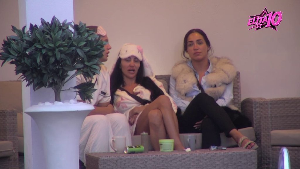MASKE PADAJU U ELITI: Laura Prgomet otkrila kog muškarca želi pored sebe, a Slađa Poršelina progovorila o Terzi (VIDEO) – Laura Prgomet Slađa Poršelina i Terza u Beloj kući