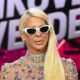 MISTERIJA U NOĆNOM ŽIVOTU BEOGRADA: Jelena Karleuša uživala u društvu mlađeg muškarca, svi se pitaju ko je on (FOTO)