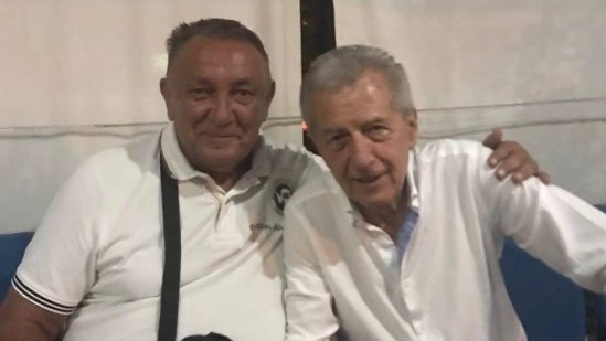 MUK I TUGA U MRČAJEVCIMA: Porodica Miroslava Ilića okupljena ispred kuće, sahrana tragično nastradalog brata danas (FOTO) – sahrana brata Miroslava Ilića