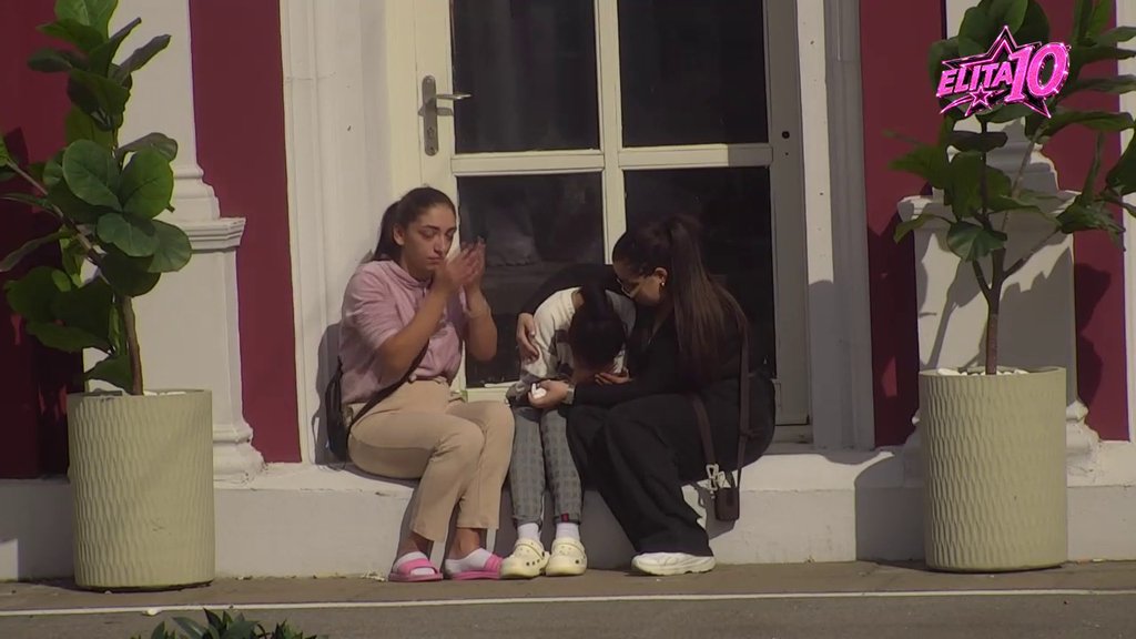 SRCE JOJ SE SLOMILO PRED SVIMA: Rada ne prestaje da plače zbog raskida sa Milanom, ukućani pokušavaju da je uteše (VIDEO)
