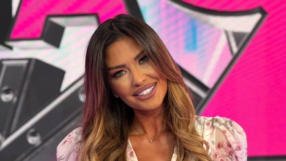 EMOCIJE KOJE SE NE ZABORAVLJAJU: Ana Radulović priredila sinu Kostu susret iz snova, njegova reakcija oduševila mnoge (FOTO) – emotivni trenutak