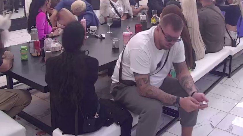 JANJUŠ OTVORIO SVOJE EMOCIJE PRED SVIMA: Priznao šta zaista oseća prema Sandri u Beloj kući, gledaoci ne prestaju da komentarišu (VIDEO) – emocije Janjuša prema Sandri