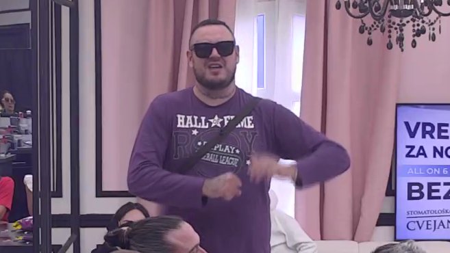 CAR UDARIO NA KLANA U ELITI: Filip Car raskrinkao Pere Kvržice i Aneli, otkrio šta se dešavalo ispod pokrivača (VIDEO)