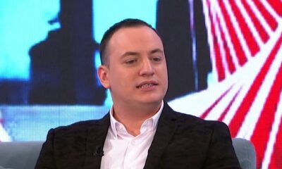 RETKE PORODIČNE SCENE KOD MIRČETA: Pevač podelio emotivnu fotografiju majke i ćerkice Elene, reakcije ne prestaju (FOTO)