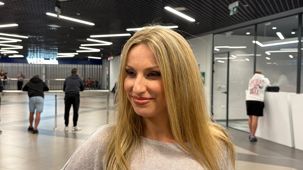 NEPRIJATNOSTI IZ PROŠLOSTI PROGOVORILE: Rada Manojlović otkrila detalje sa puta i porodične odnose, evo šta je sve priznala (FOTO)