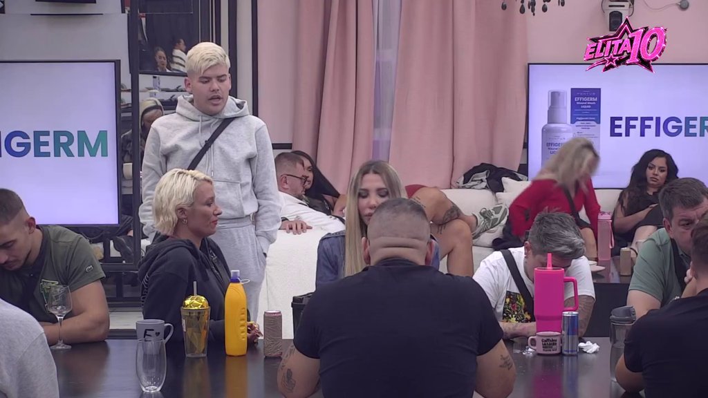 ŽESTOK OBRAČUN TOKOM NOMINACIJA: Uroš Stanić bez dlake na jeziku o Aneli i Caru, maske padaju u Beloj kući (VIDEO) – nominacije u Eliti