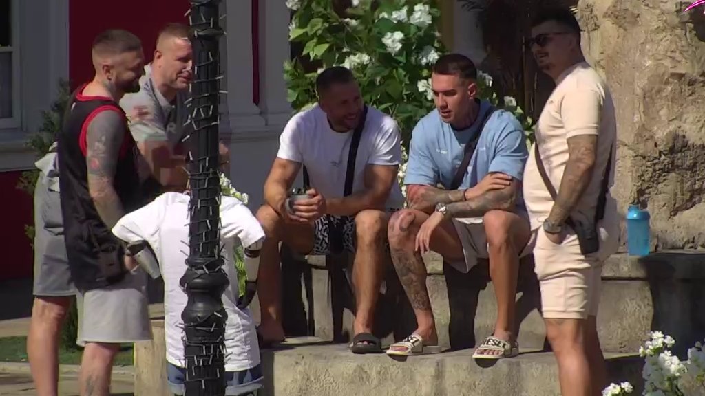 PREOKRET U BELOJ KUĆI: Mateja Matijević osmislio koncert protiv Slađe Poršeline, zadrugari čekaju haos (VIDEO) – Mateja Matijević koncert