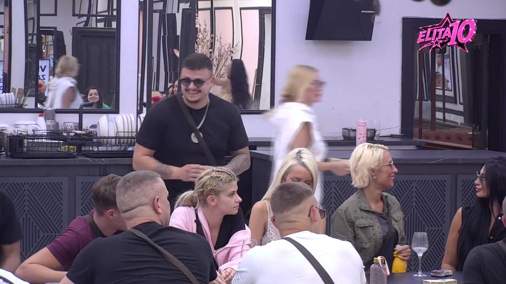 SUKOB U PODELI BUDŽETA PODELIO ZADRUGARE: Slađa Poršelina otvoreno kritikovala Terzu i Darka, reakcije u Beloj kući ne prestaju (VIDEO)