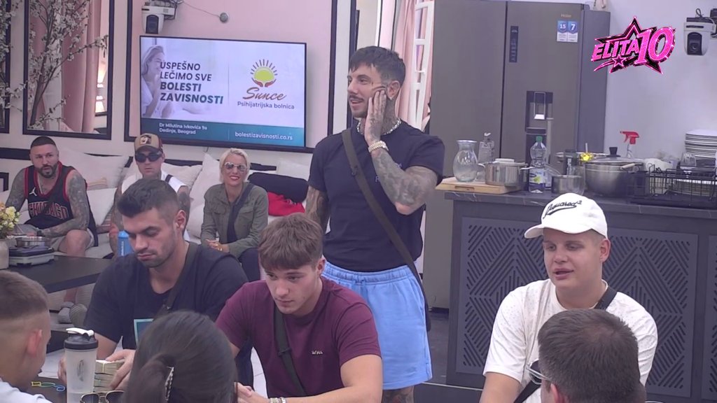 SUKOBI SE ZAHUKTAVAJU U BELOJ KUĆI: Đukić pokušao da odgovori Caru, ali on ga ponovo "resetovao" – zadrugari u neverici (VIDEO) – Đukić i Car