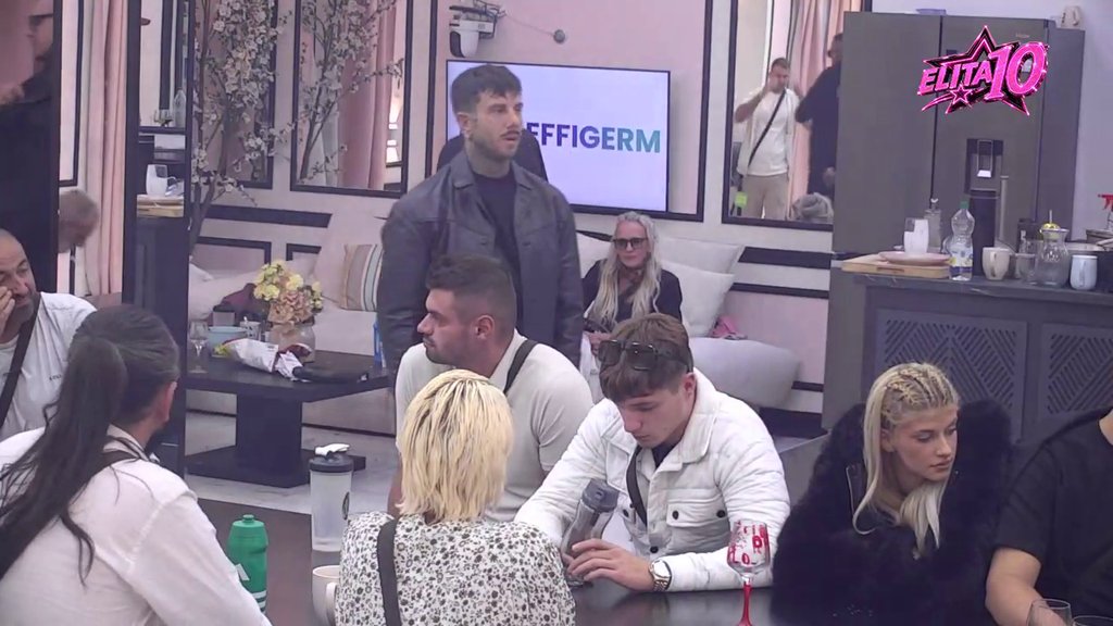 ISPOVEST KOJA JE ZATRESLA ELITU: Đukić priznao da mu je Aneli potpuno srozala samopouzdanje, gledaoci ostali u šoku (VIDEO) – samopouzdanje Filipa Đukića