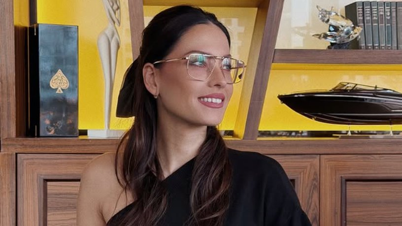 KAKO JE MIRKA OSVOJILA SVE NA ROĐENDANU: Glumica zablistala u mini haljini, a detalj sa torte oduševio fanove (FOTO) – Mirka Vasiljević rođendan