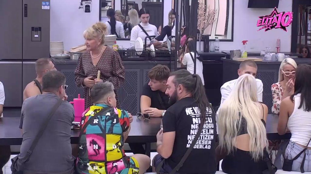 MAMA DŽEHVA IZGUBILA STRPLJENJE ZBOG NEREDA: Jasna poruka učesnicima Elita – Vama je ovo životna nagrada, hoćete li je iskoristiti? (VIDEO) – nagrada za ulazak u Elitu