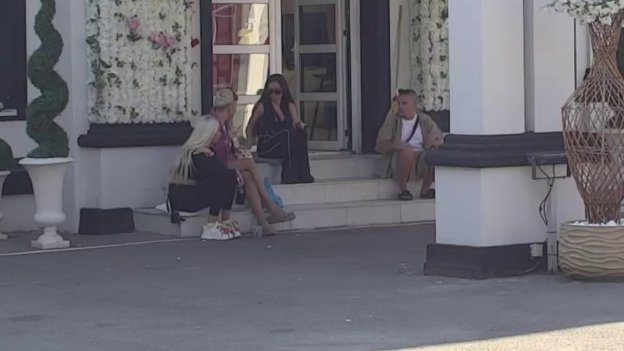 MASKE PADAJU U BELOJ KUĆI: Dača i Uroš otkrili plan protiv Glorije Jelovac, večeras svi očekuju razotkrivanje (VIDEO)