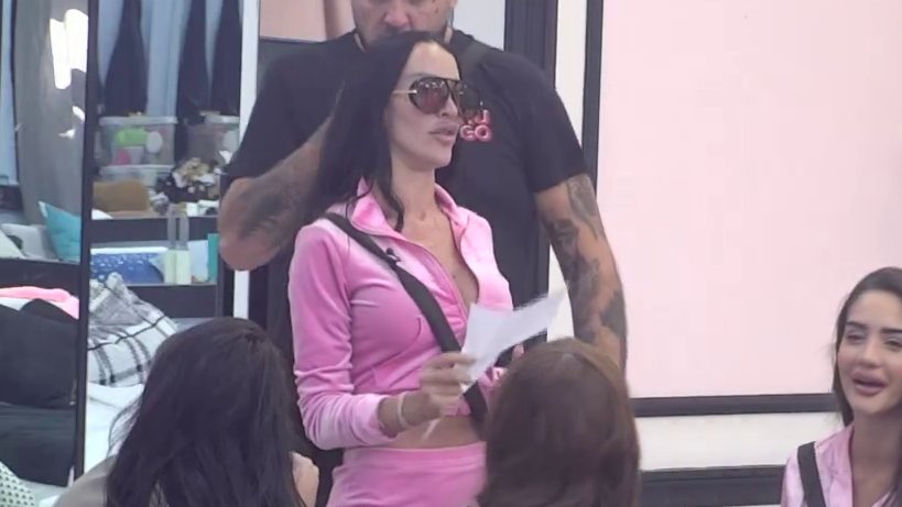 MOĆ JE U RUKAMA SLAĐE: Poršelina odlučuje ko ostaje u kući Odabranih, takmičari se smeju ali tenzija raste (VIDEO) – kuća Odabranih