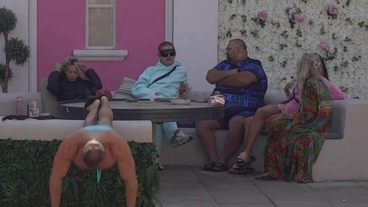 OPLJUVALA GA PRED SVIMA: Slađa likovala jer je Mateja proglašen za najveću ulizicu u Eliti (VIDEO) – Slađa Poršelina Mateja Matijević