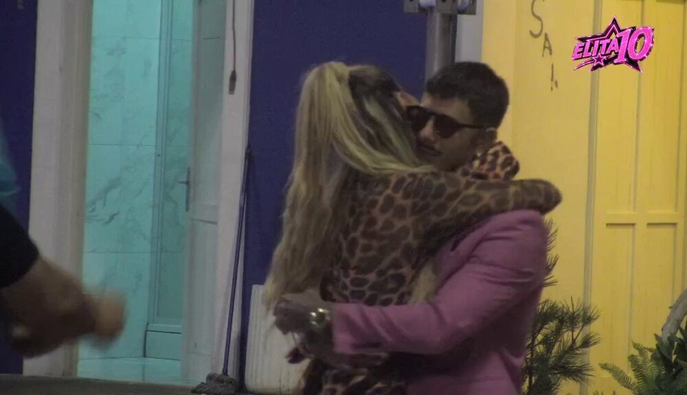 SPEKTAKL U BELOJ KUĆI: Filip i Aneli priredili emotivni ples za Tošu, atmosfera dostigla vrhunac (VIDEO)
