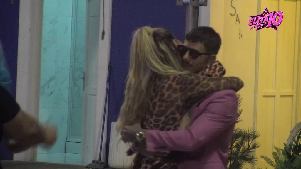 SPEKTAKL U BELOJ KUĆI: Filip i Aneli priredili emotivni ples za Tošu, atmosfera dostigla vrhunac (VIDEO)