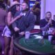 ŽESTOKA RASPRAVA U BELOJ KUĆI: Laura napala Karića zbog njegovog ponašanja, maske pale pred svima (VIDEO) – napad u Beloj kući