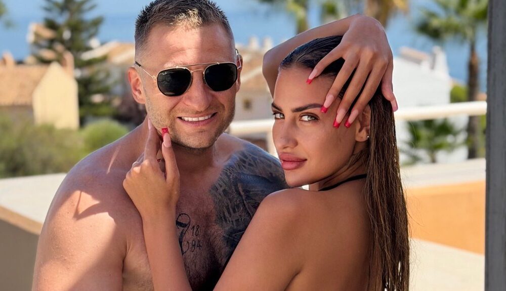 EMOTIVNA PORUKA IZ PRITVORA POTRESLA JAVNOST: Stefani Grujić objavila intimnu fotografiju sa uhapšenim mužem, svi čekaju njen sledeći korak (FOTO)