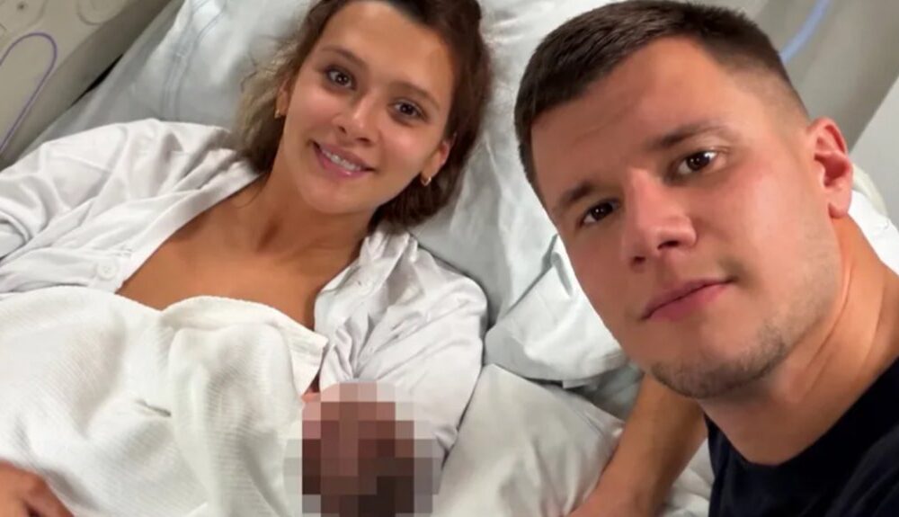 LENINA ISPOVEST POSLE POROĐAJA: Prvi detalji iz porodilišta, muž sve vreme u zagrljaju bio uz nju (FOTO)
