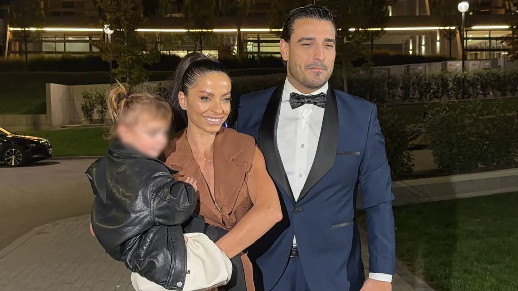 MALA SRNA ZASENILA DAN U DOMU LAZIĆA: Katarina otkrila zbog čega ćerka Darka Lazića danas nije išla u vrtić, prizor raznežio sve (FOTO) – mala Srna i vrtić