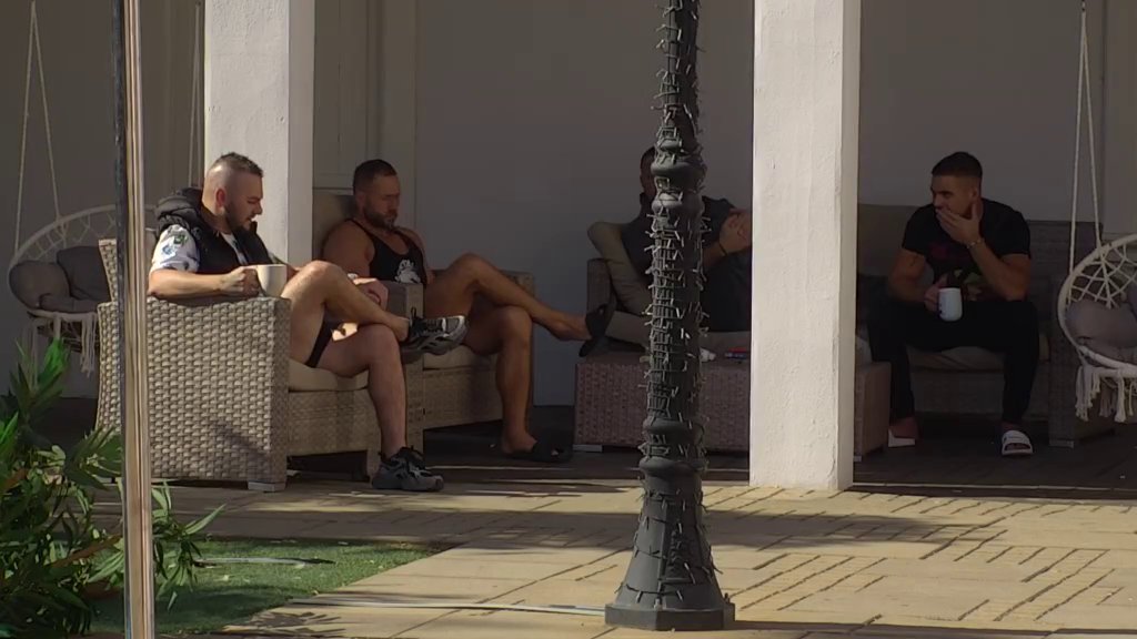 MASKE PADAJU U ELITI: Mahir zbunio cimere pričom o simpatijama, ko je misteriozna takmičarka? (VIDEO)