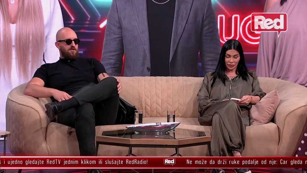 PRIJATELJ OTKRIVA PRAVO STANJE U ODNOSU: Đukićev drug bez zadrške o Aneli i Lauri, da li je ovo kraj njihovih emocija? (VIDEO) – Đukićev drug o Aneli i Lauri