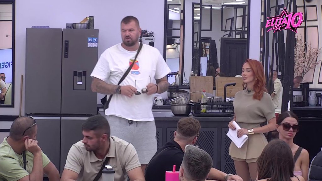 ŽESTOKA LJUBOMORNA SCENA U ELITI: Sandra Obradović i Janjuš u klinču zbog Sanje Grujić, situacija izmakla kontroli pred kamerama (VIDEO)