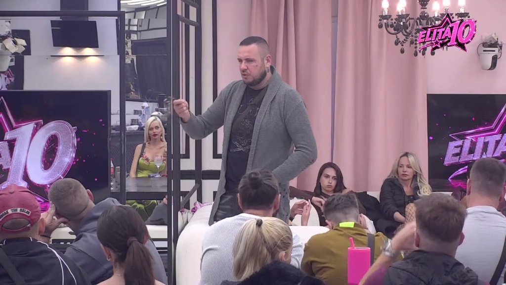 CAR OTVORIO DUŠU I PRIZNAO KRIVICU: Filip Car se pokajao zbog reči upućenih Anđeli Đuričić, evo šta joj je poručio pred svima (VIDEO) – Car iskreno o odnosu sa Anđelom Đuričić
