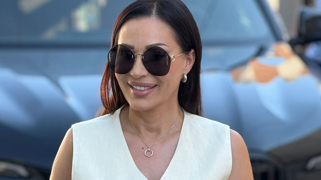 CECA RAŽNATOVIĆ UPUTILA MOĆAN APEL: Bilja Vešović se bori za život, estradna scena okupljena zbog hitne pomoći (FOTO)