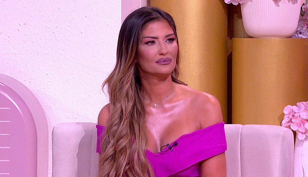 NIKADA JAVNO NIJE PRIZNALA OVAKO NEŠTO: Ana Radulović otkrila ko joj je bio velika simpatija iz detinjstva, poster je bio na zidu (FOTO) – Ana Radulović simpatija
