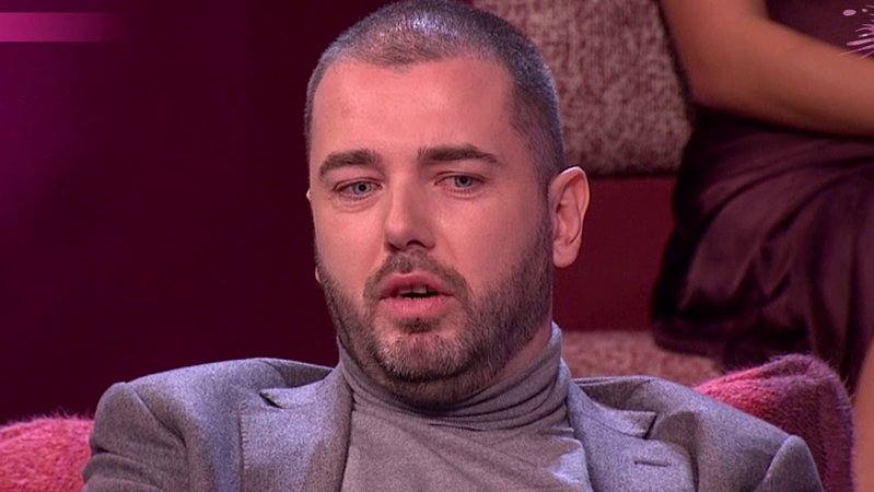 POZITIVAN PREOKRET KOD ACE KOSA: Oglasio se iz fotelje nakon infuzije, otkrio kako se zaista oseća (FOTO) – Aca Kos na infuziji