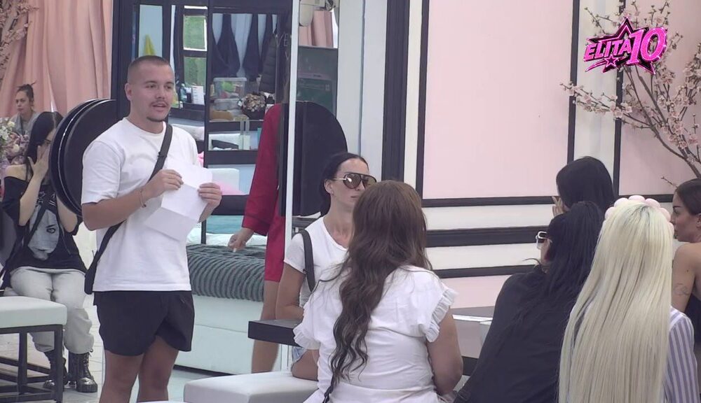 PREOKRET U BELOJ KUĆI: Dača dobio svoju radio emisiju, evo koga je izabrao za koleginicu voditeljku (VIDEO) – radio emisija u Eliti
