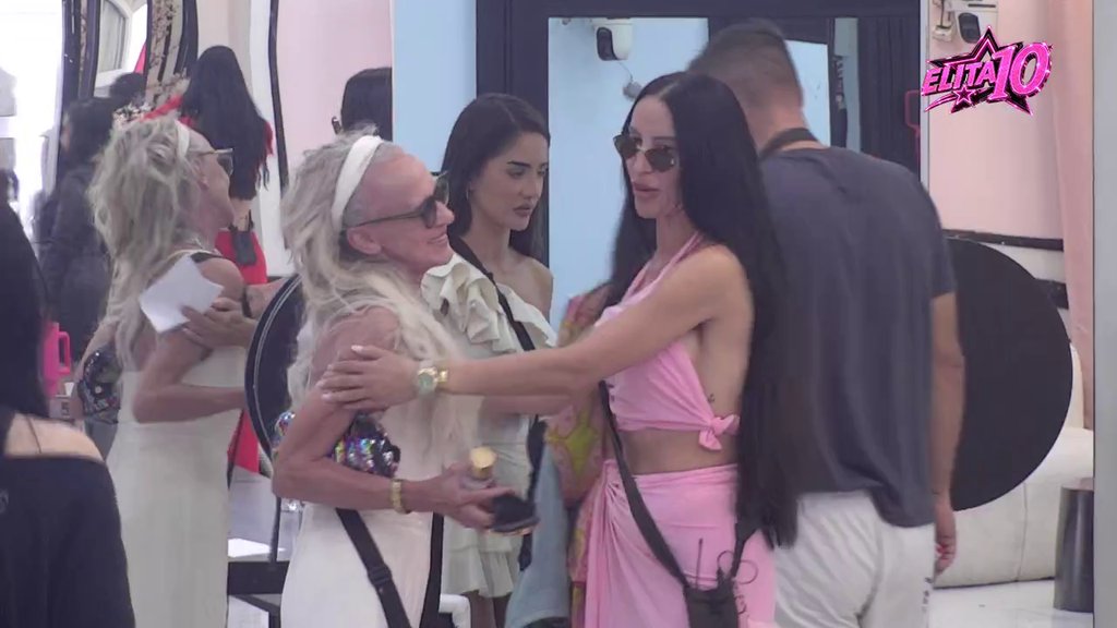 SLAVLJE U BELOJ KUĆI: Bebi Dol dobila iznenađenje od Velikog šefa, zadrugari odmah krenuli na rođendansku proslavu (VIDEO) – proslava 64. rođendana Bebi Dol