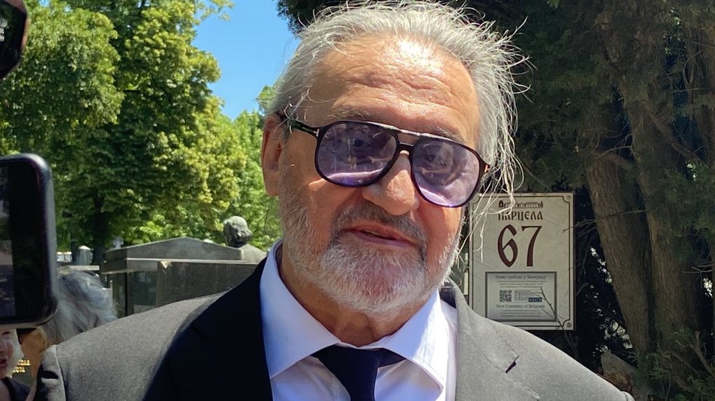 SUKOB OKO NASLEDSTVA OTKRIO LUKSUZ: Miša Grof otkrio vlasništvo nad bronzanom grobnicom i 18 stanova, a istina o bogatstvu iznenadila javnost (FOTO) – kako se obogatio Miša Grof