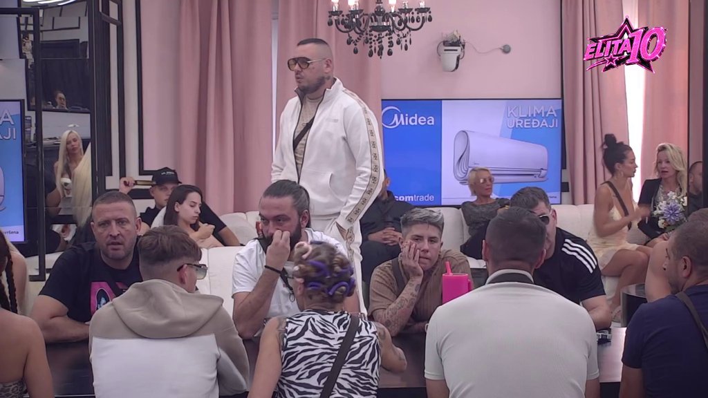 CAR OTVORIO DUŠU ZBOG RASKOLA U PRIJATELJSTVU: Anđela Đuričić mu priredila hladan tuš, a njegova reakcija iznenadila sve u Beloj kući (VIDEO) – prijateljstvo Cara i Anđele